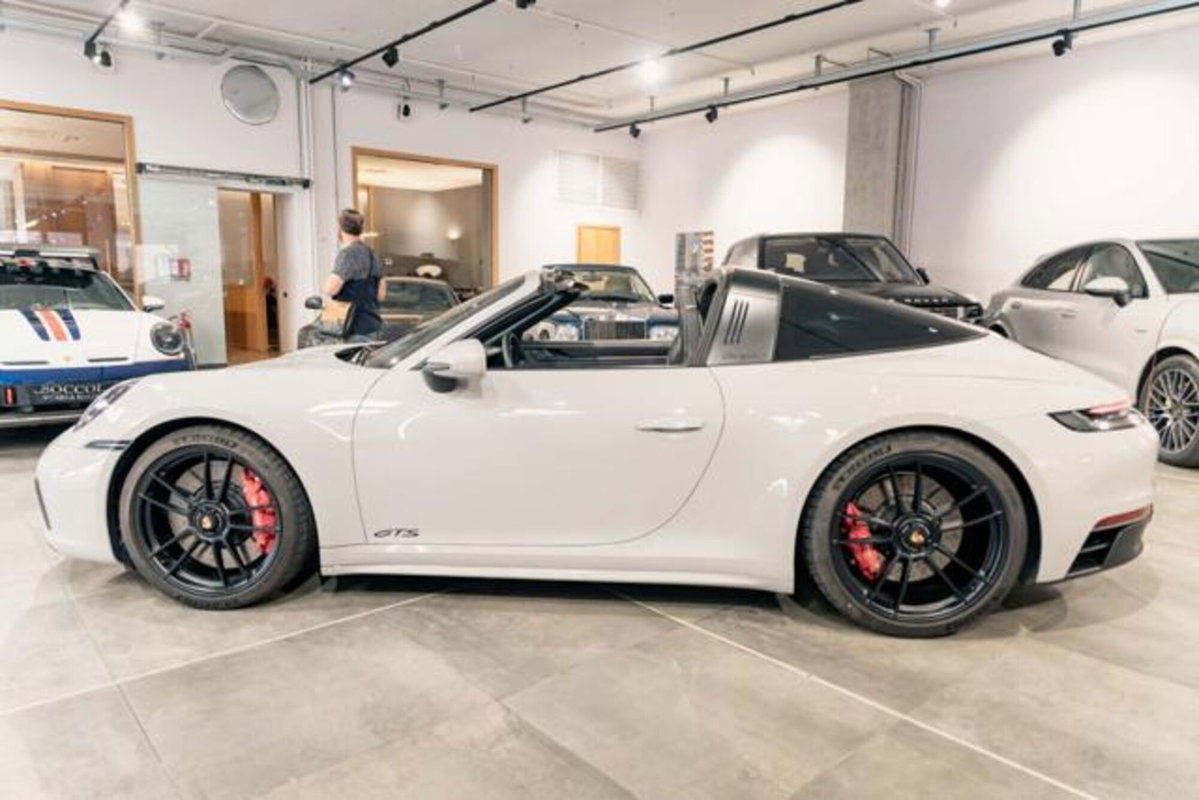 Porsche 911 Cabrio Targa 3.0 4 GTS auto (3)