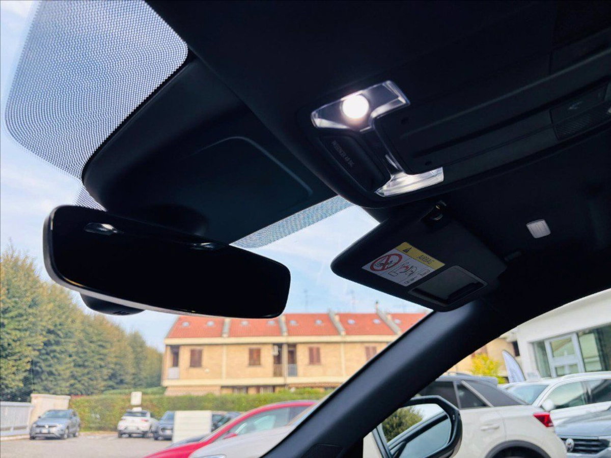 Audi Q3 35 TDI quattro S tronic Business (14)