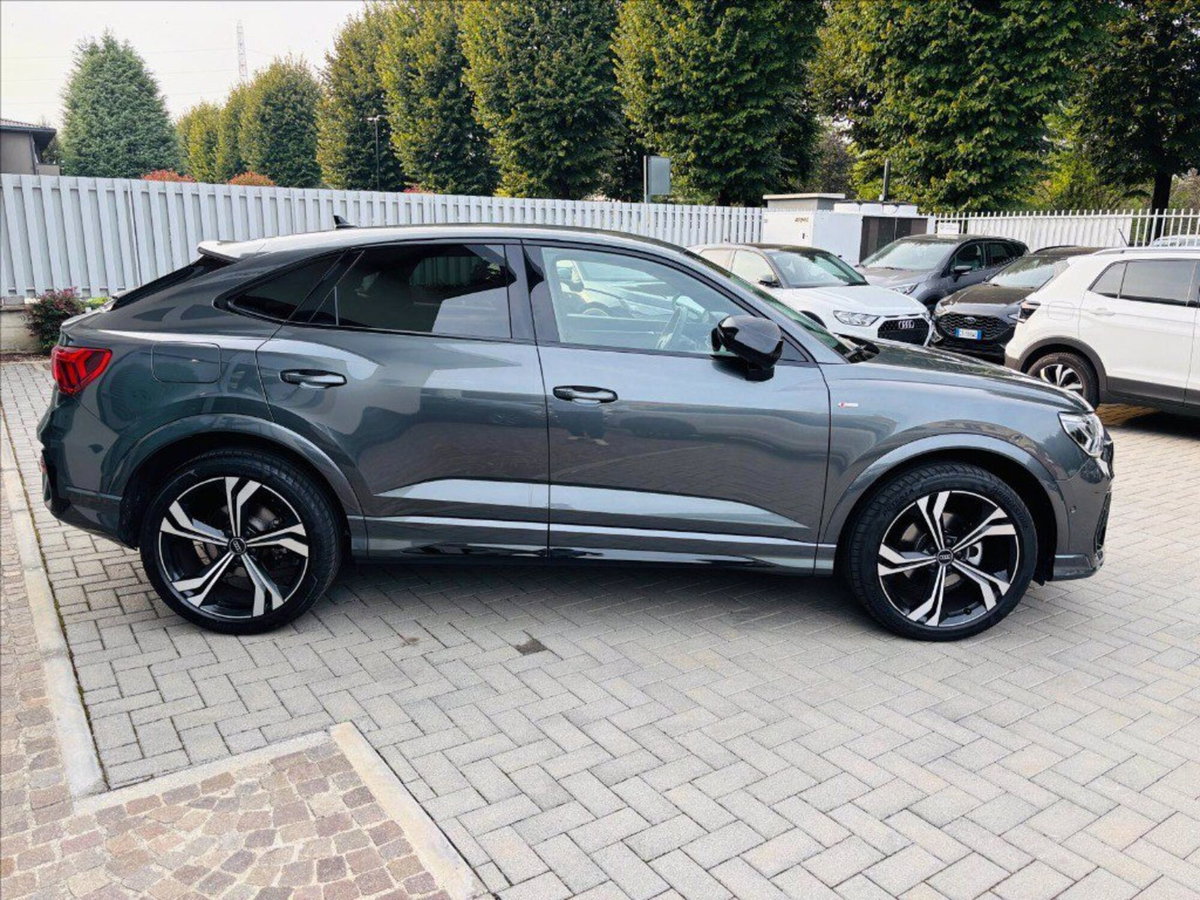 Audi Q3 35 TDI quattro S tronic Business (5)