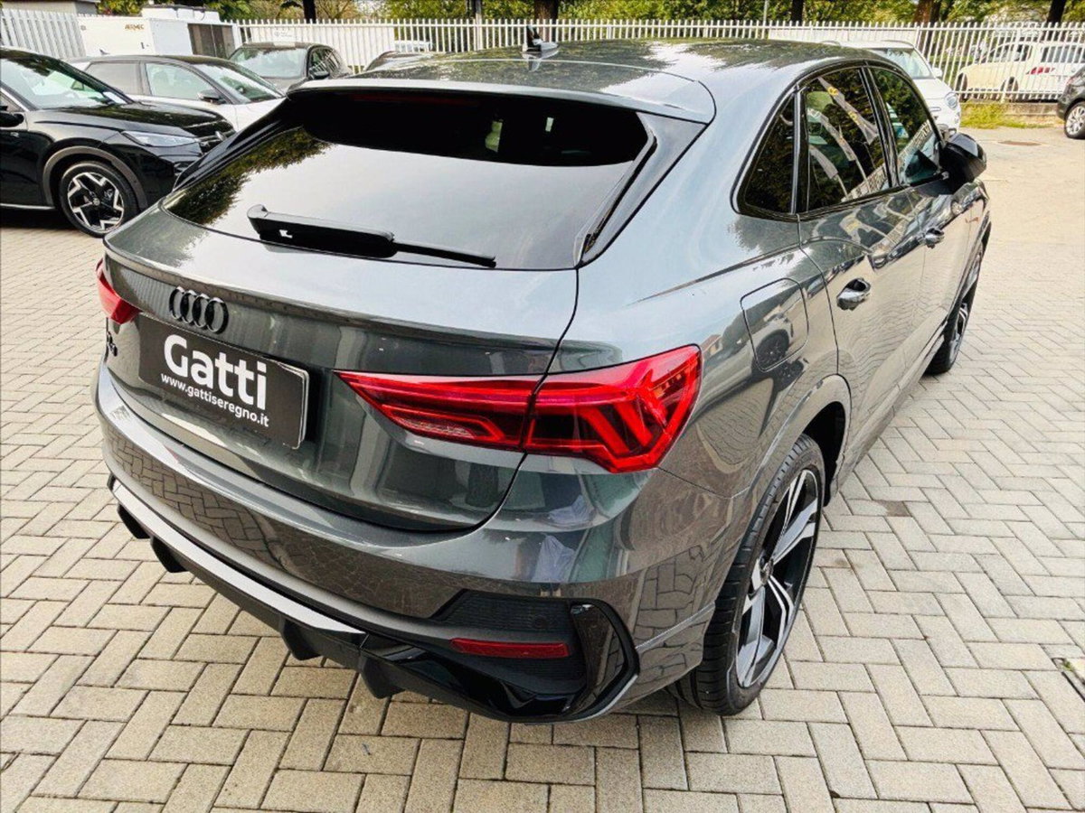 Audi Q3 35 TDI quattro S tronic Business (6)