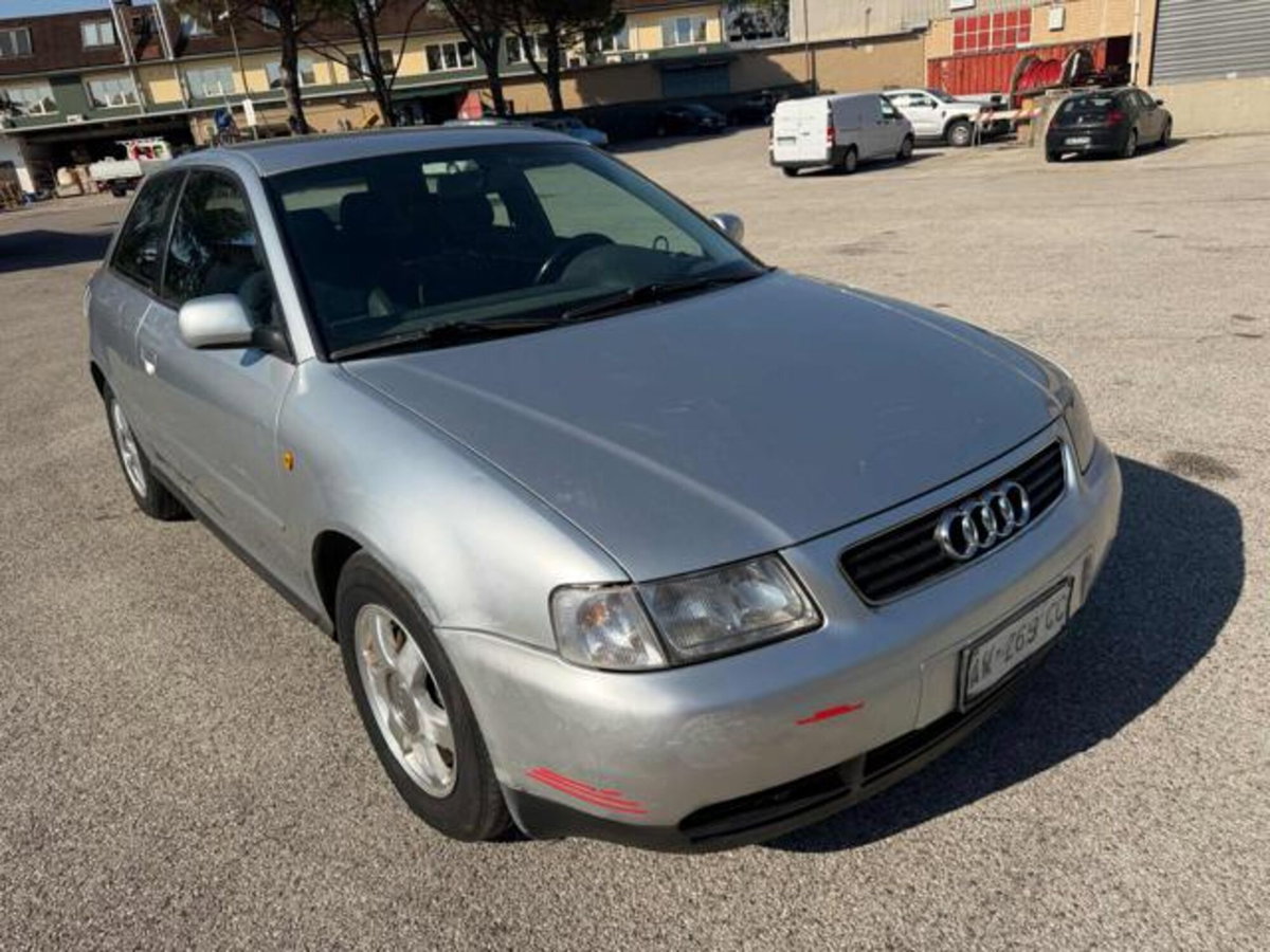 Audi A3 1.8 turbo 20V cat 3p. Attraction (13)
