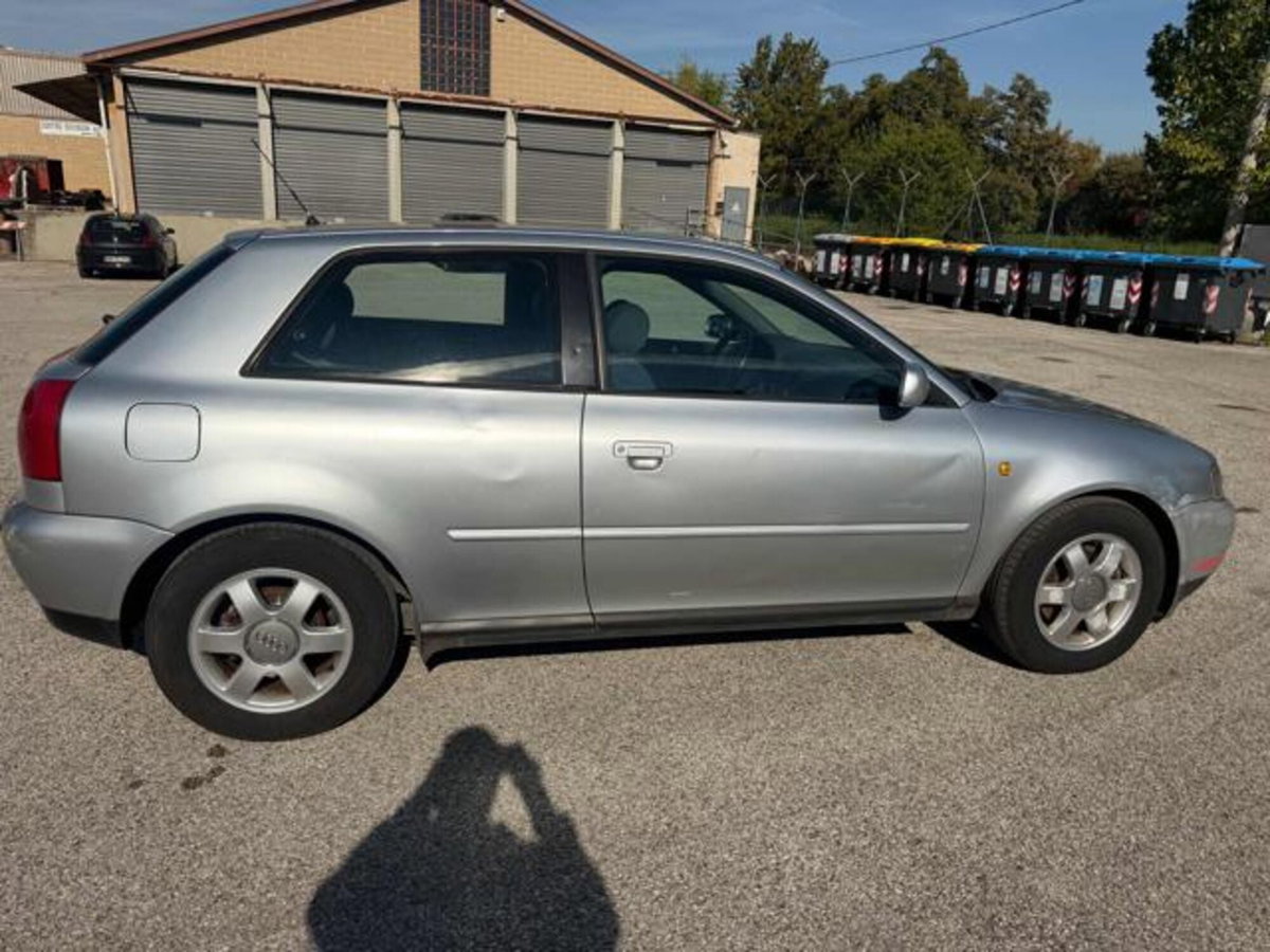 Audi A3 1.8 turbo 20V cat 3p. Attraction (15)