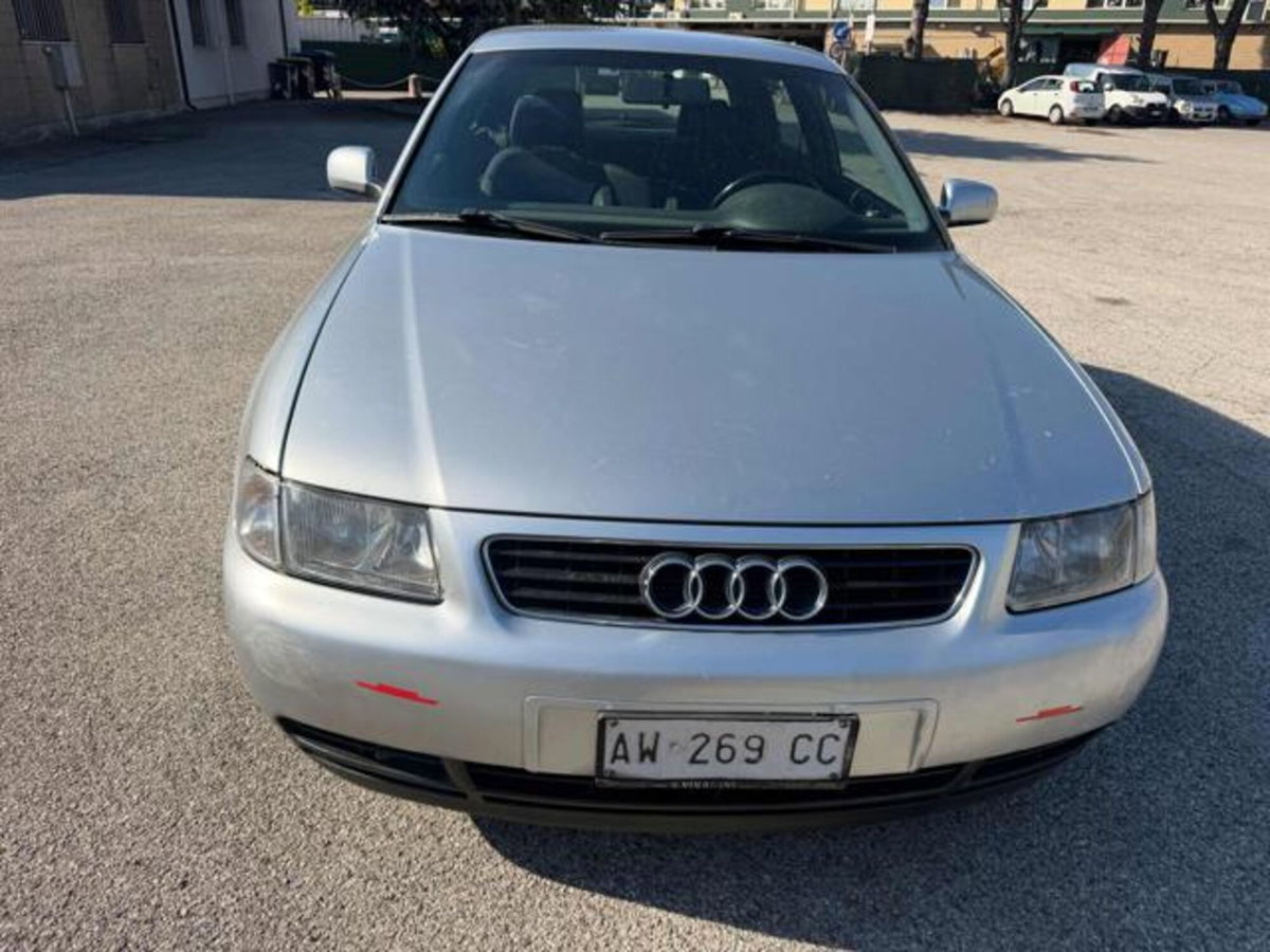 Audi A3 1.8 turbo 20V cat 3p. Attraction (2)