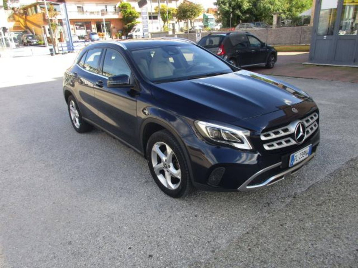 Mercedes-Benz GLA SUV 180 d Sport