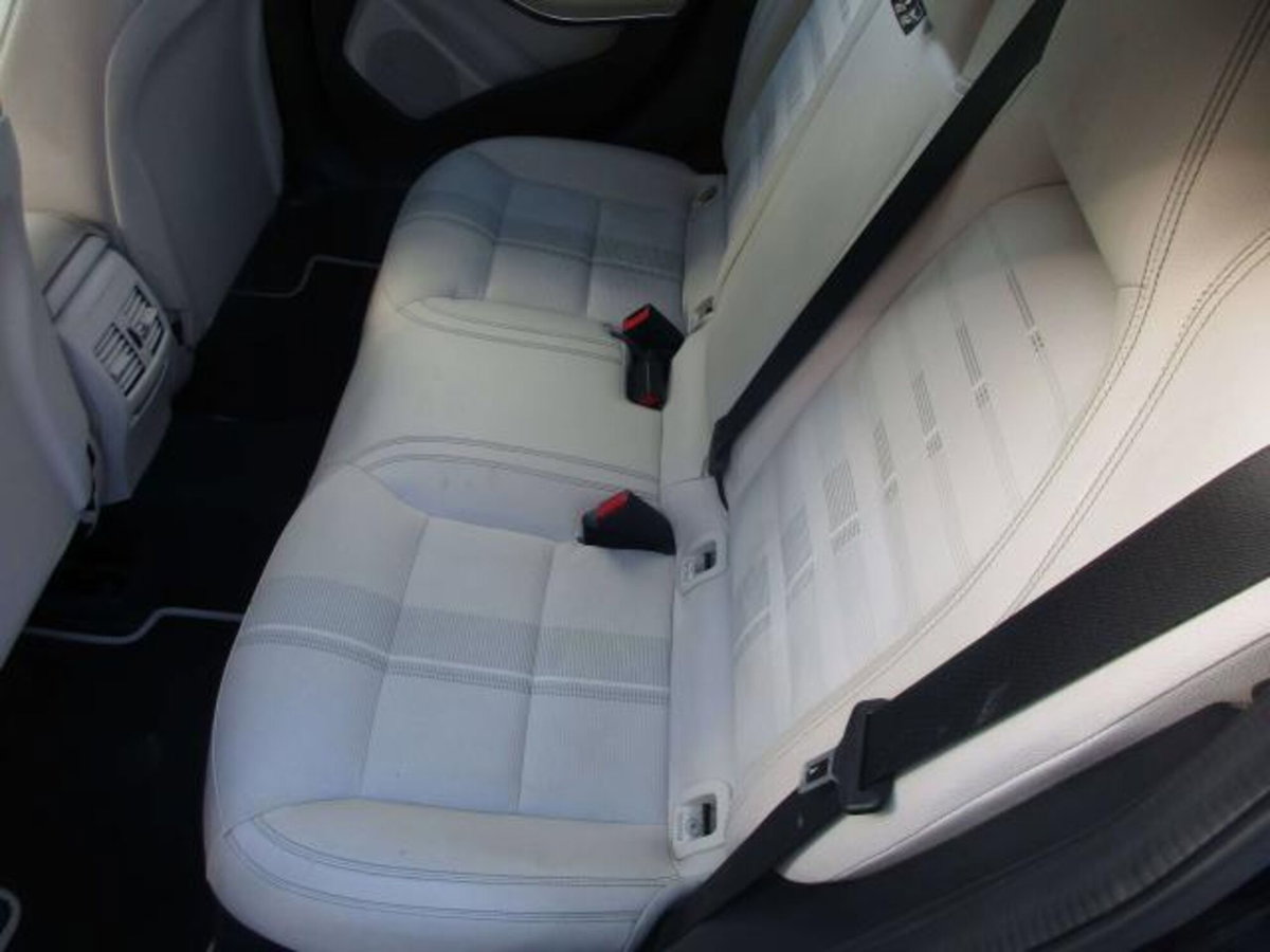 Mercedes-Benz GLA SUV 180 d Sport (11)