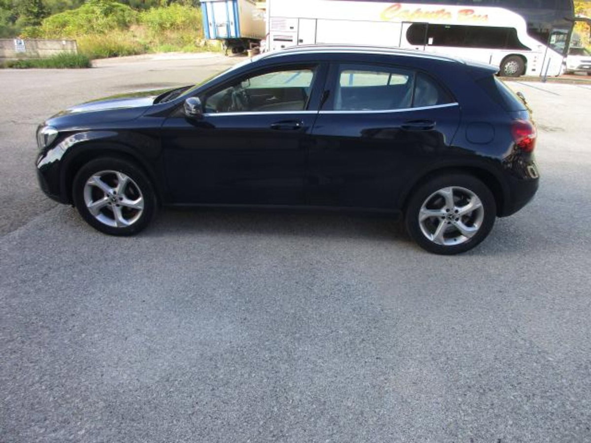 Mercedes-Benz GLA SUV 180 d Sport (4)