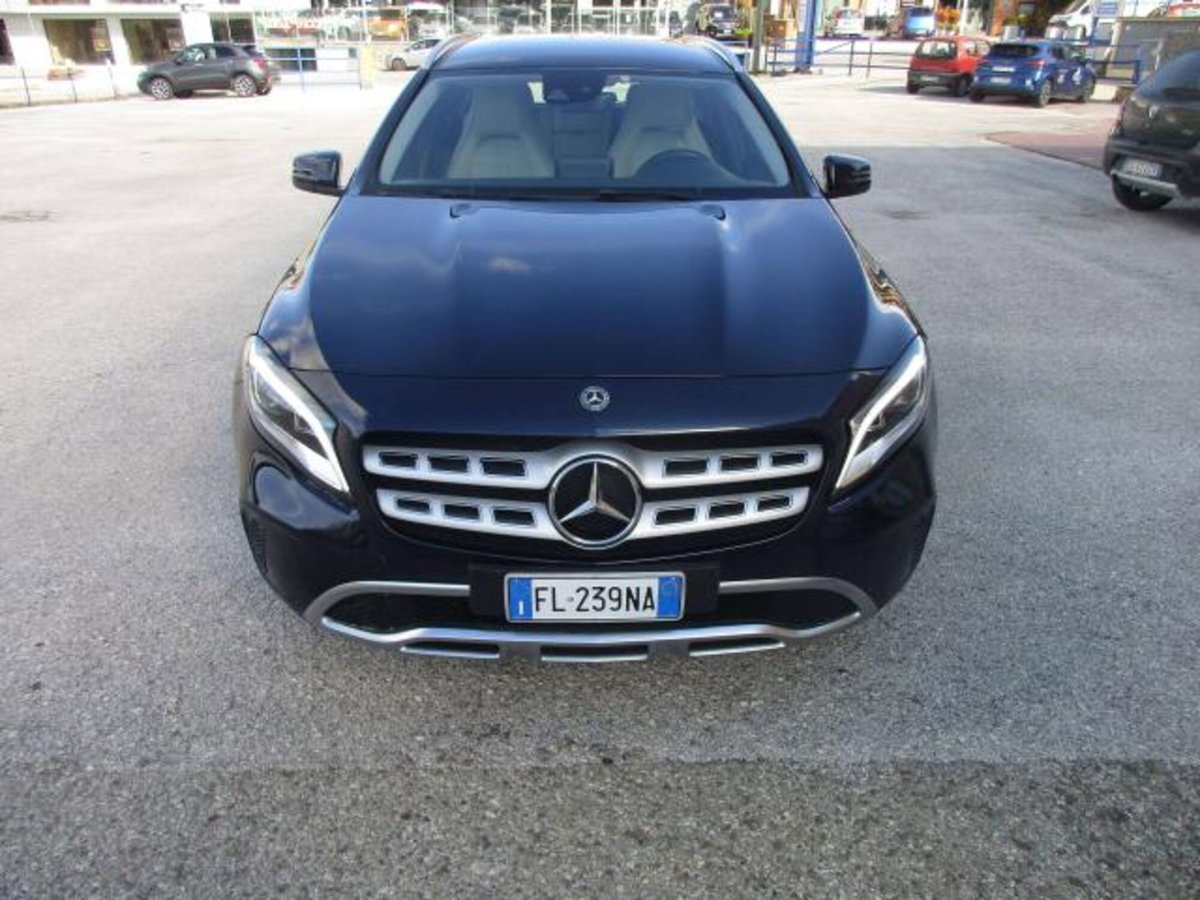 Mercedes-Benz GLA SUV 180 d Sport (5)