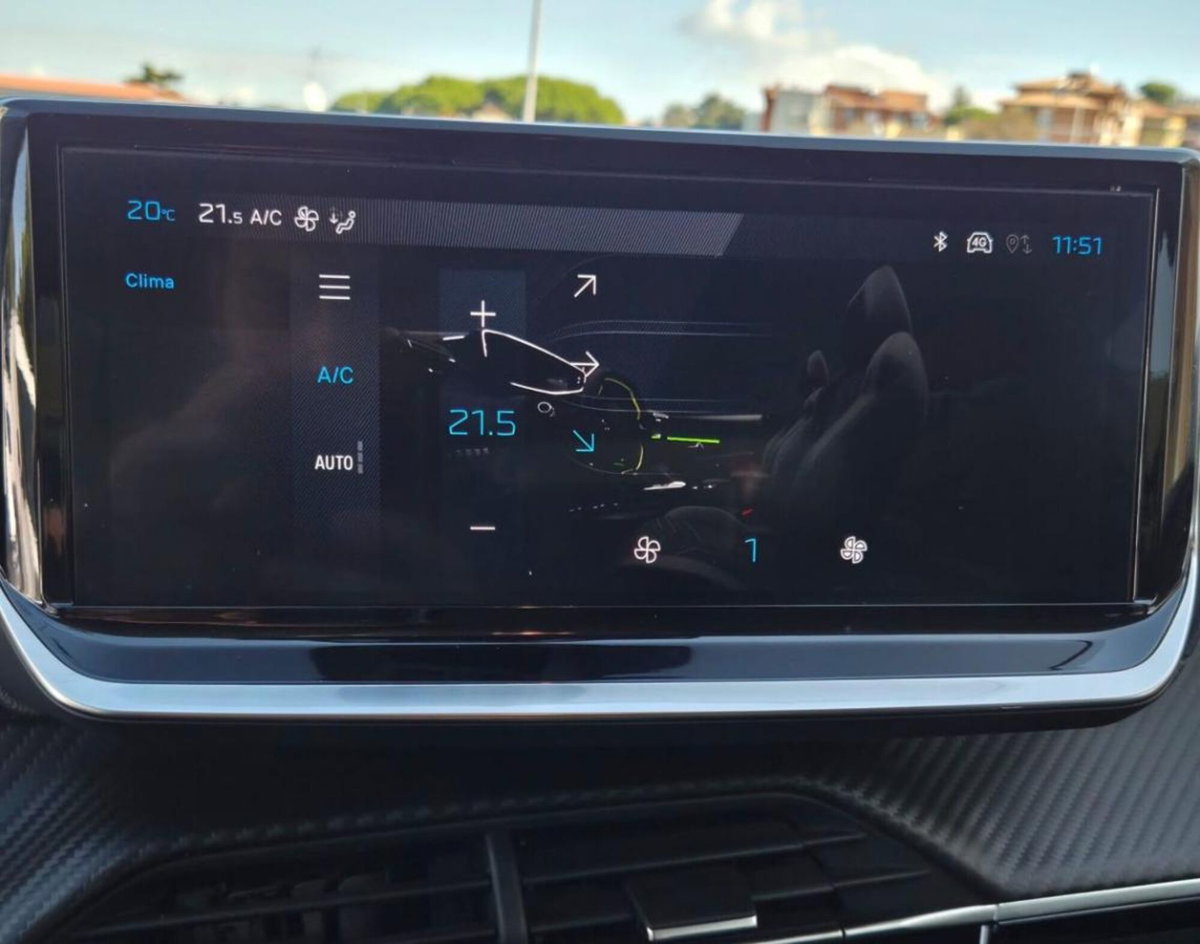 Peugeot 208 PureTech 100 Stop&Start 5 porte Allure (15)
