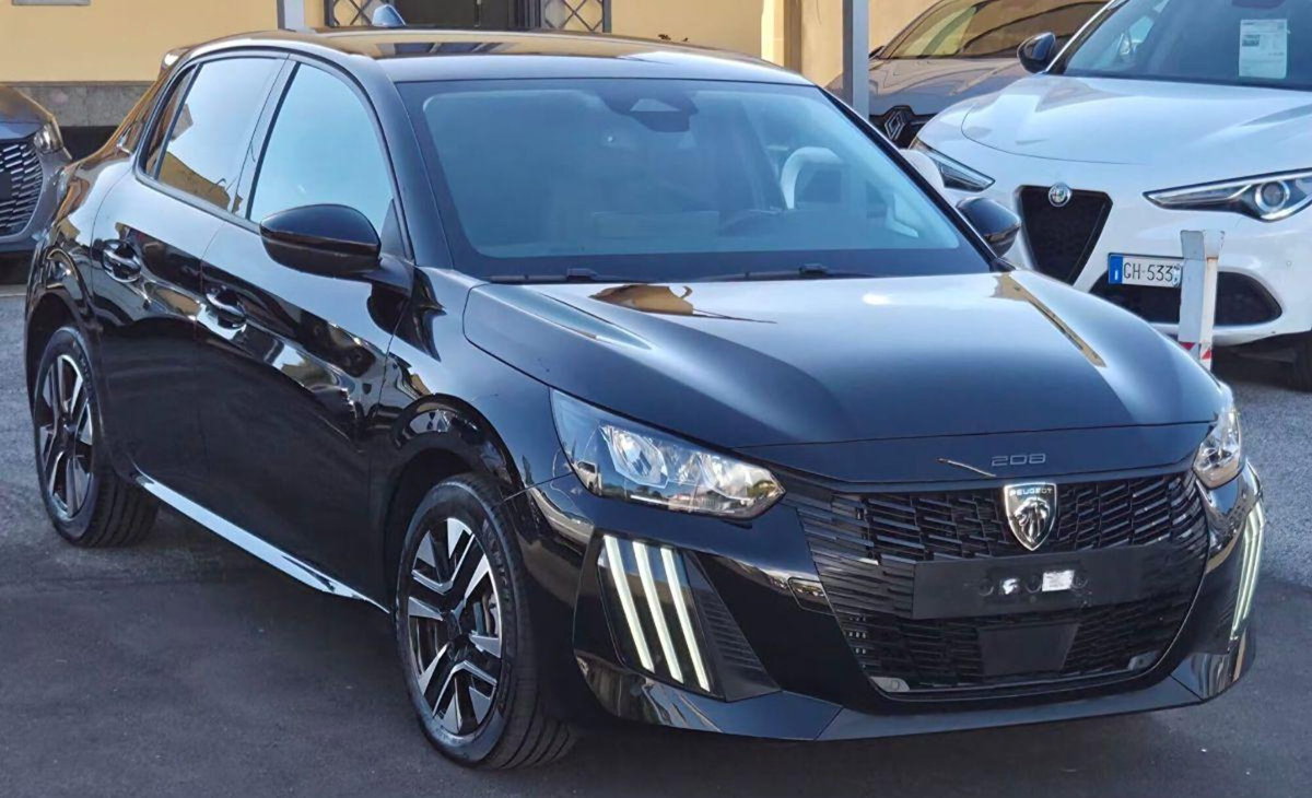 Peugeot 208 PureTech 100 Stop&Start 5 porte Allure (2)