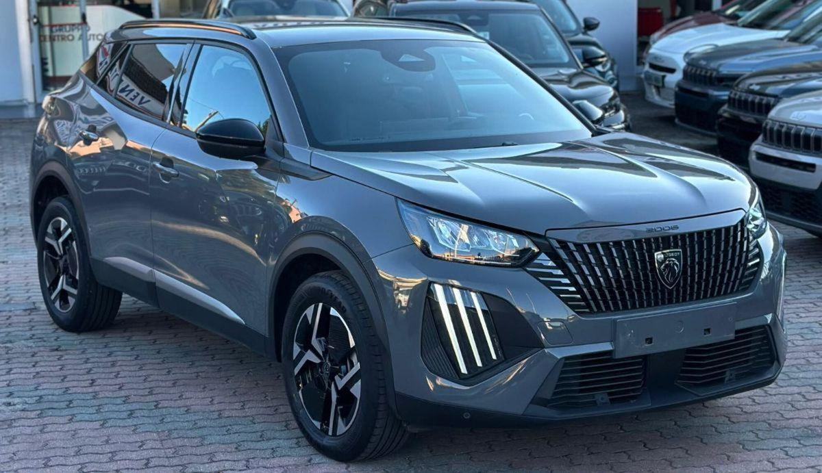 Peugeot 2008 PureTech 100 S&S Allure (3)