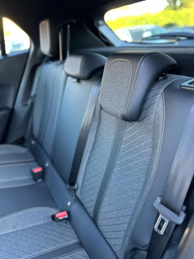 Peugeot 2008 PureTech 100 S&S Allure (8)