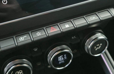 Renault Clio TCe 100 CV GPL 5 porte Techno (18)