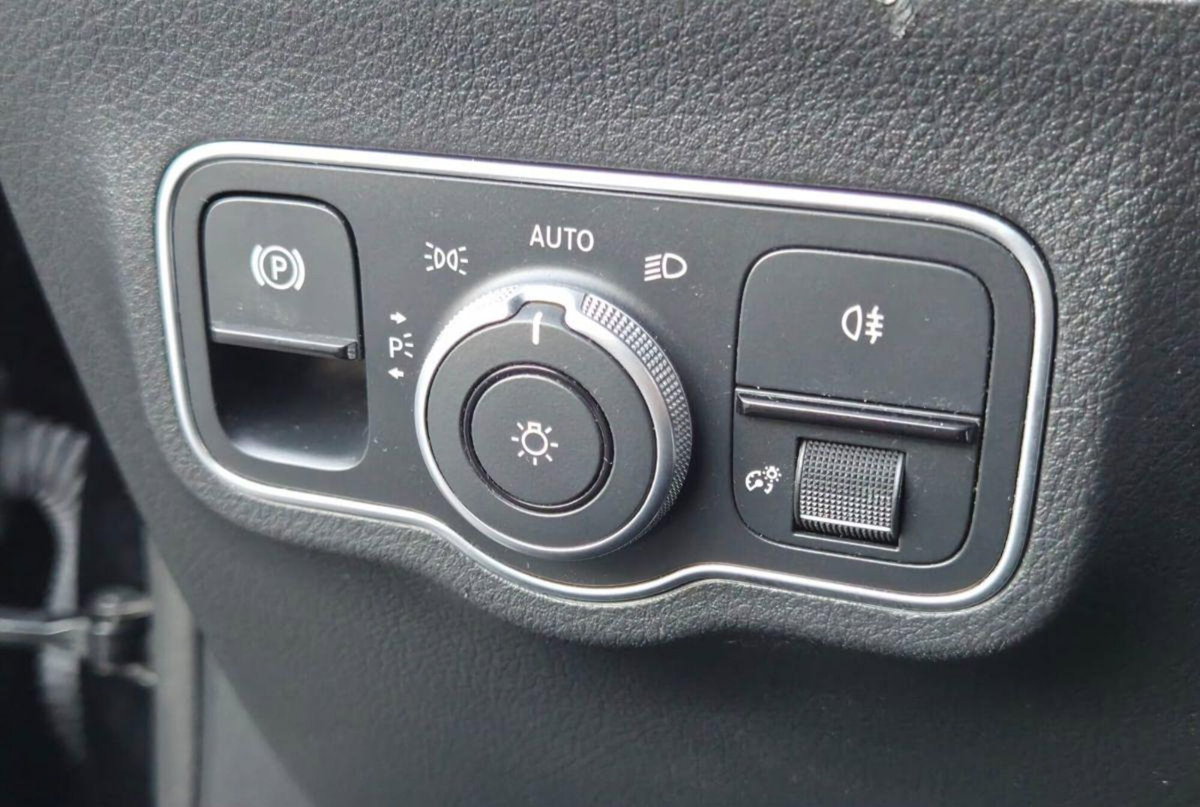 Mercedes-Benz Classe B 180 d Automatic Sport Plus (13)