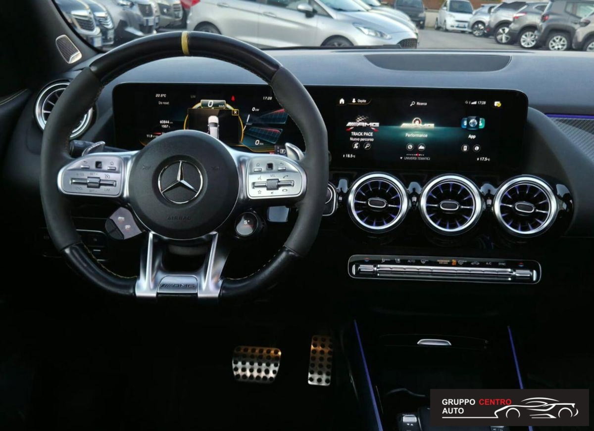 Mercedes-Benz GLA SUV 45 AMG 4Matic (11)