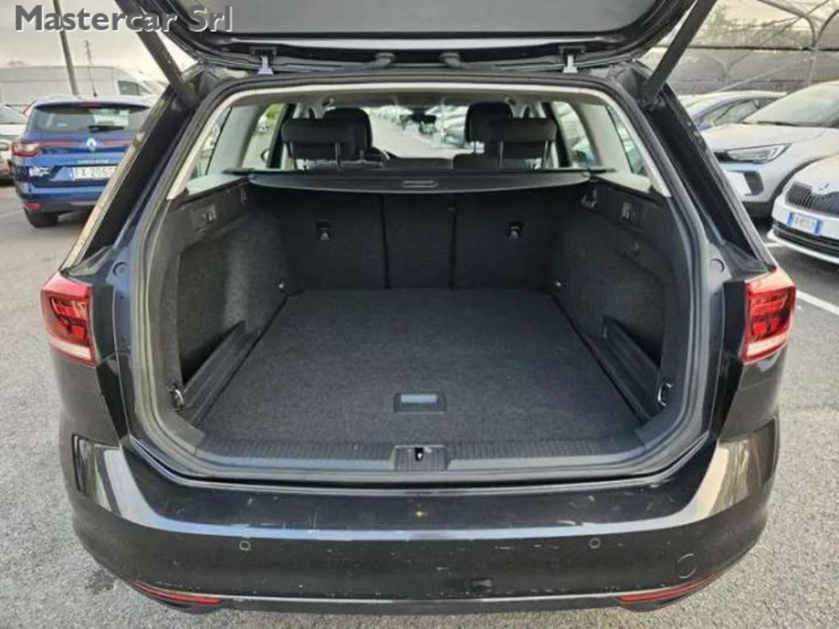 Volkswagen Passat Variant 2.0 TDI SCR 122 CV EVO DSG Business (15)