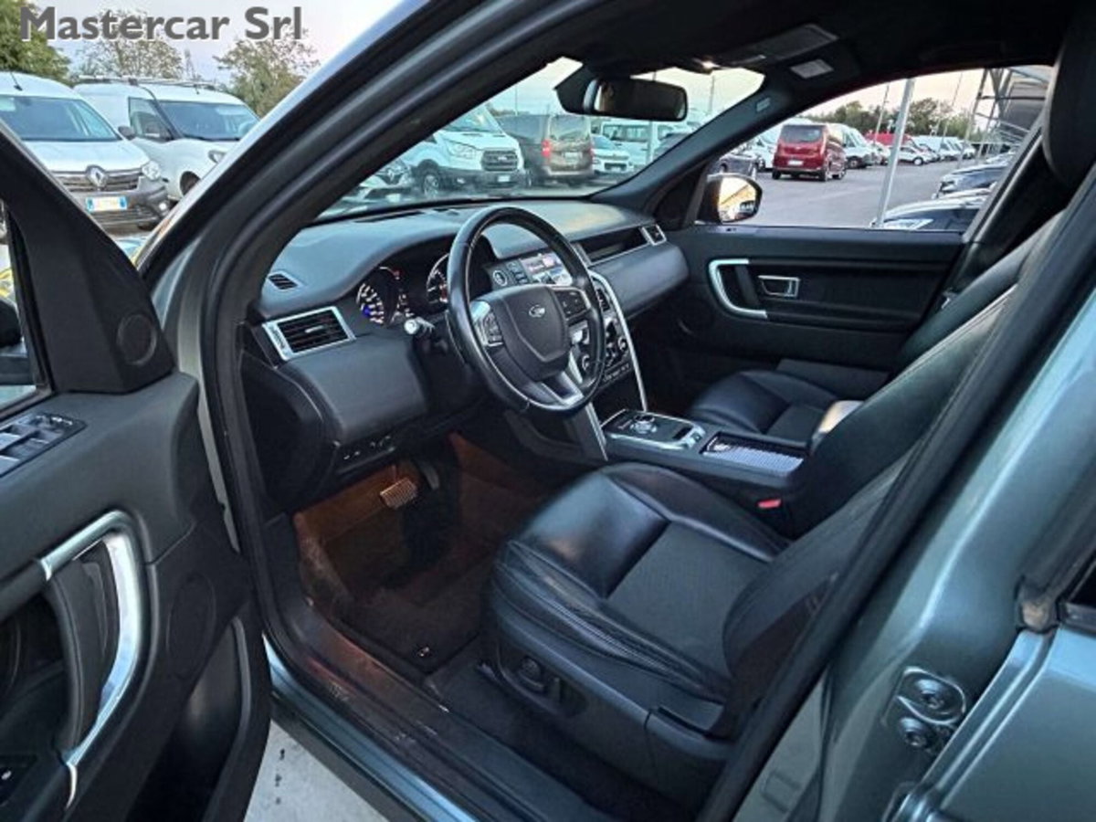 Land Rover Discovery Sport 2.0 TD4 150 CV Pure (10)