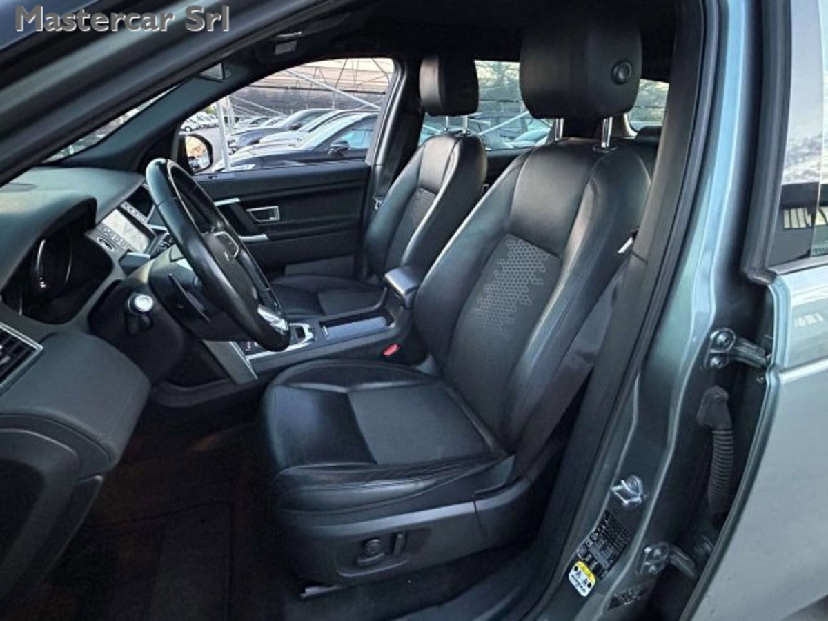Land Rover Discovery Sport 2.0 TD4 150 CV Pure (11)