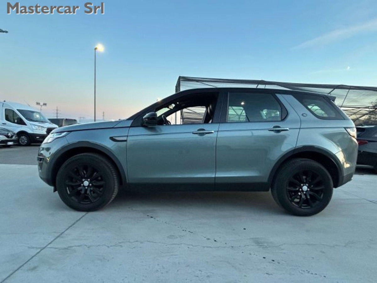 Land Rover Discovery Sport 2.0 TD4 150 CV Pure (3)
