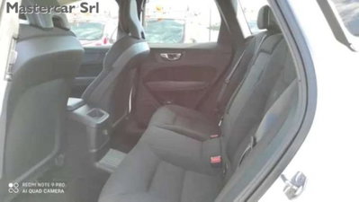 Volvo XC60 2.0 t6 phev Essential awd auto (11)