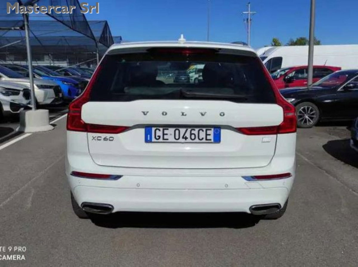 Volvo XC60 2.0 t6 phev Essential awd auto (5)