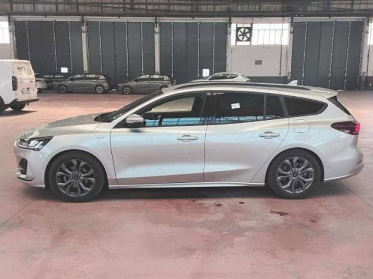 Ford Focus Station Wagon 1.5 ecoblue ST-Line X 115cv auto (2)