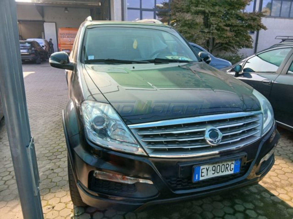 Ssangyong Rexton W Xdi 4WD (2)