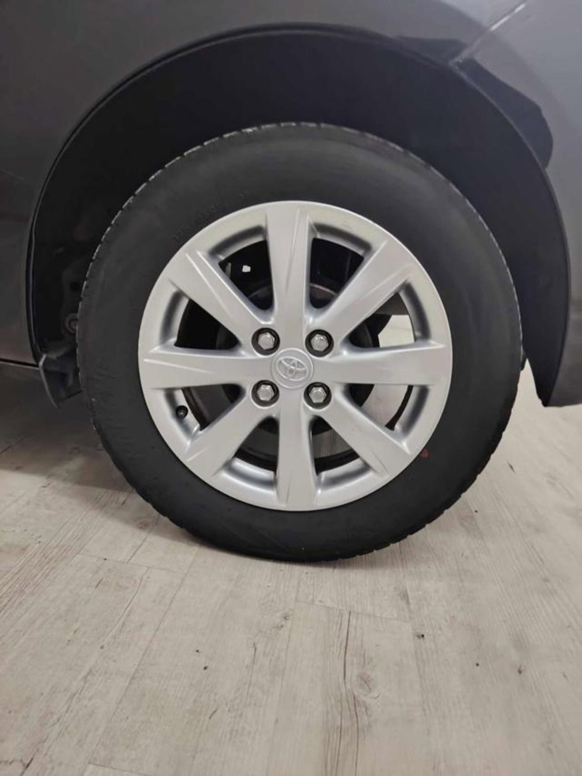 Toyota Yaris 1.D-4D 5 porte (8)