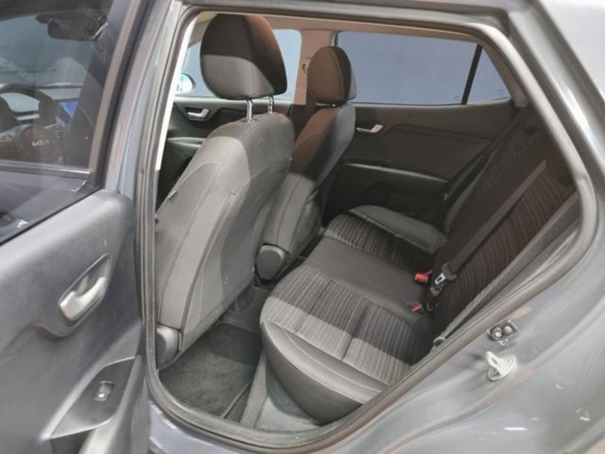 Kia Stonic 1.0 T-GDi 100 CV MHEV iMT Style (10)