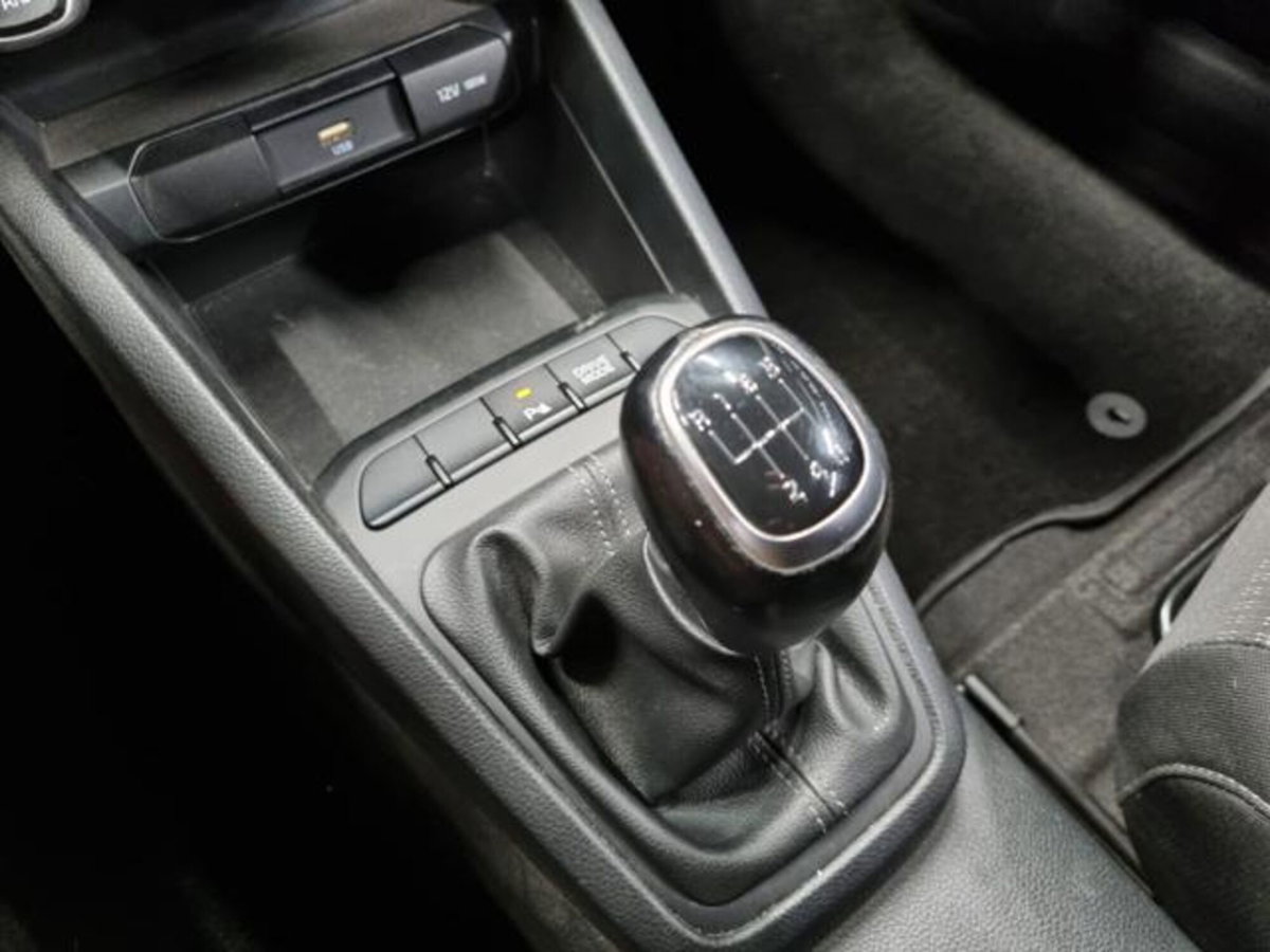 Kia Stonic 1.0 T-GDi 100 CV MHEV iMT Style (14)