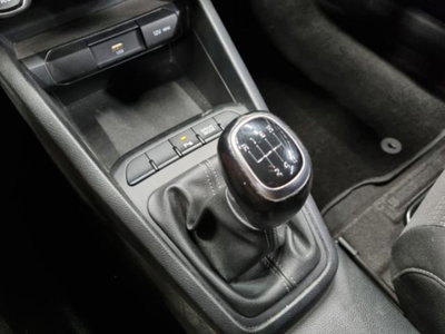 Kia Stonic 1.0 T-GDi 100 CV MHEV iMT Style (14)