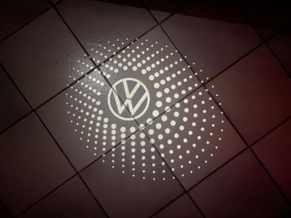 Volkswagen Tiguan Allspace 2.0 tdi R-Line 150cv dsg (17)