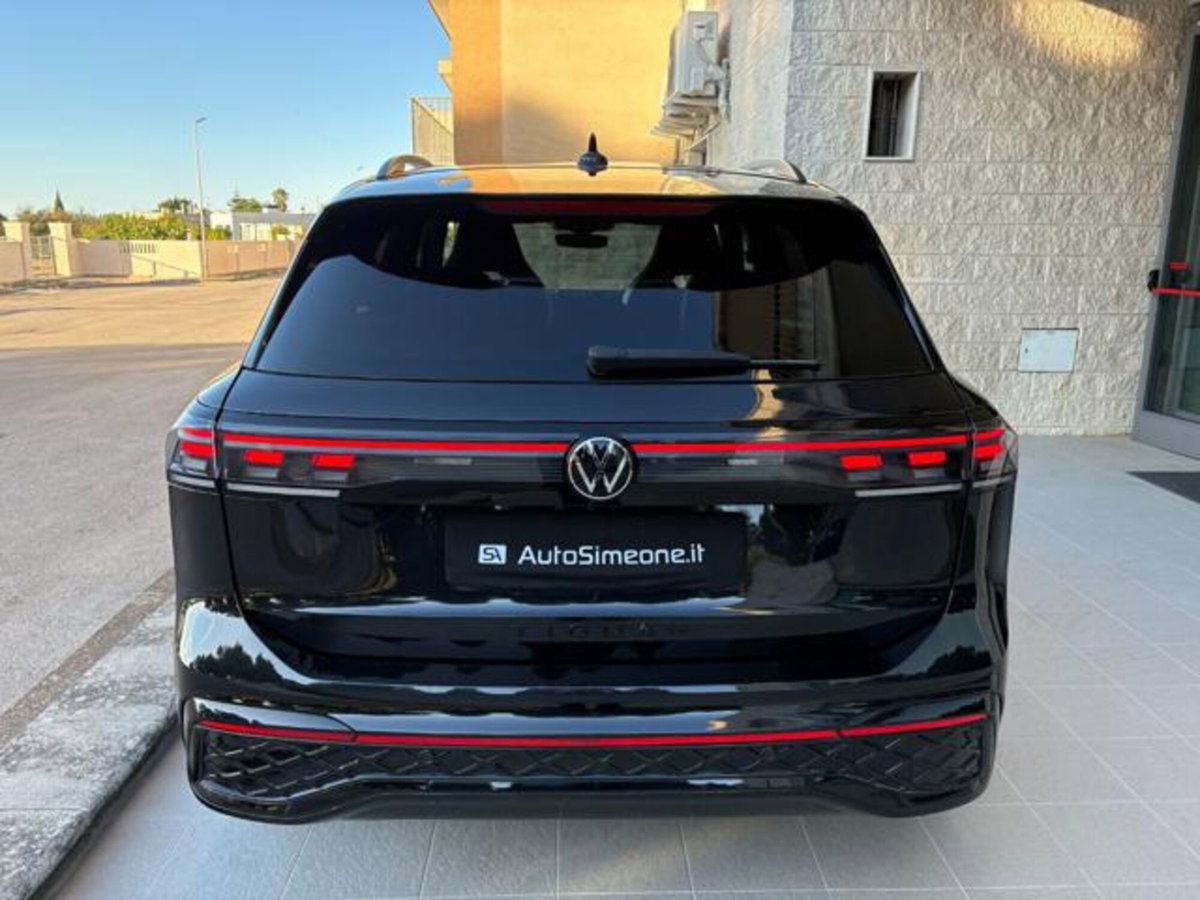 Volkswagen Tiguan Allspace 2.0 tdi R-Line 150cv dsg (6)