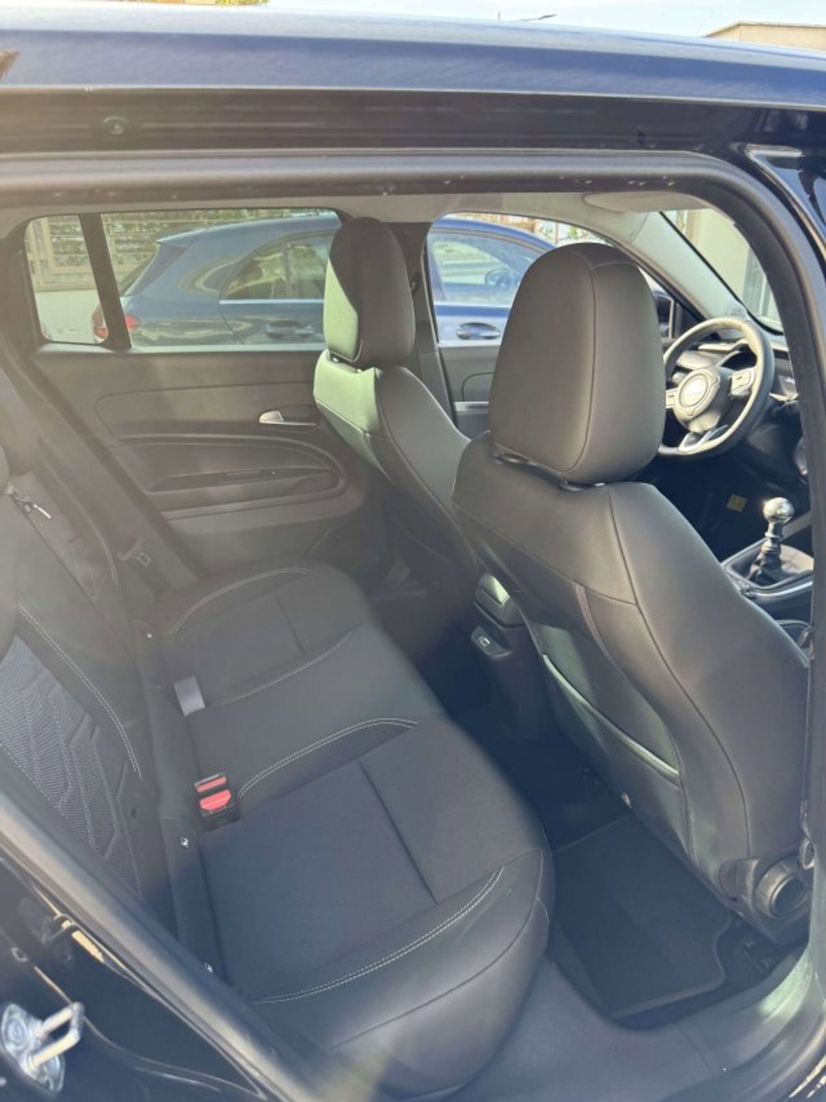 Jeep Avenger 1.2 turbo Summit fwd 100cv (9)