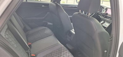 Volkswagen T-Roc 1.5 tsi R-Line (17)