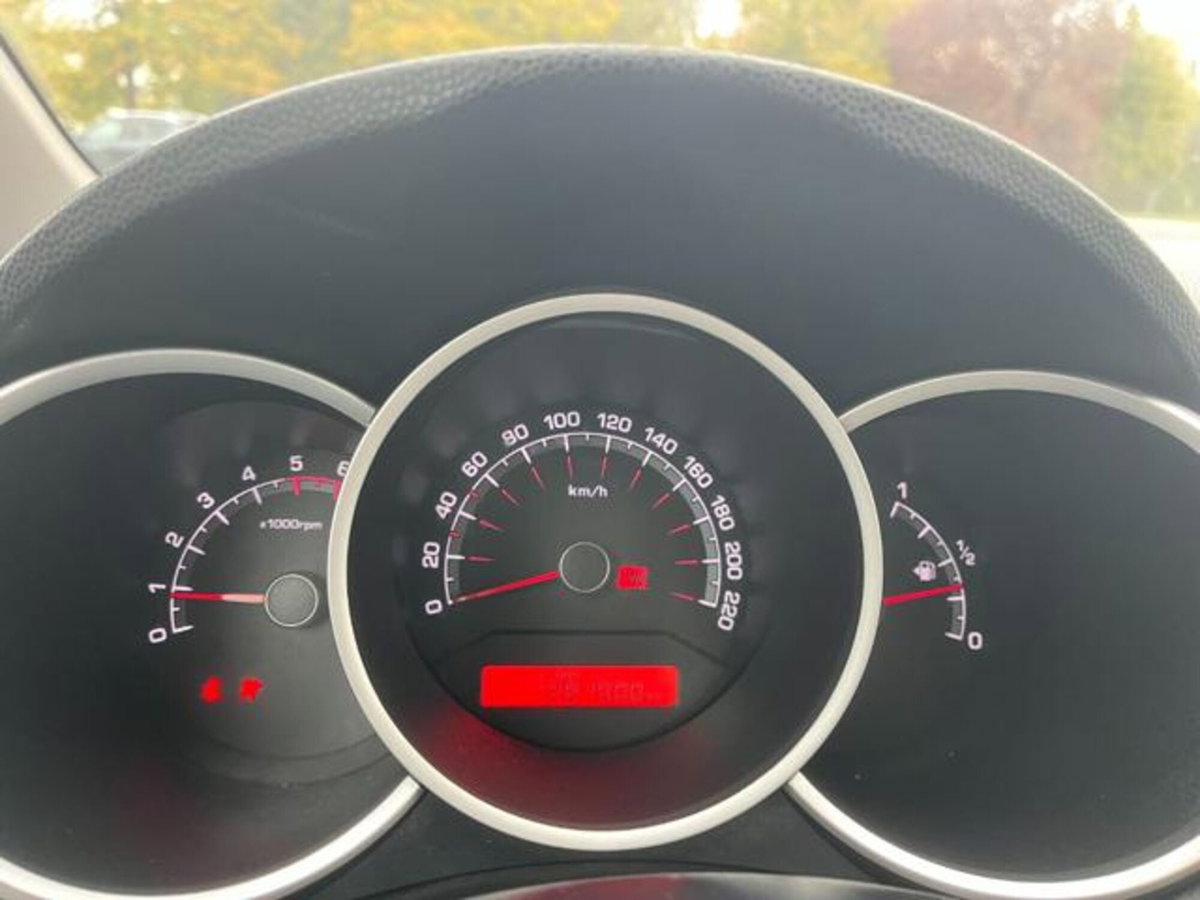 Kia Venga 1.4 CRDi 90CV WGT EX (6)