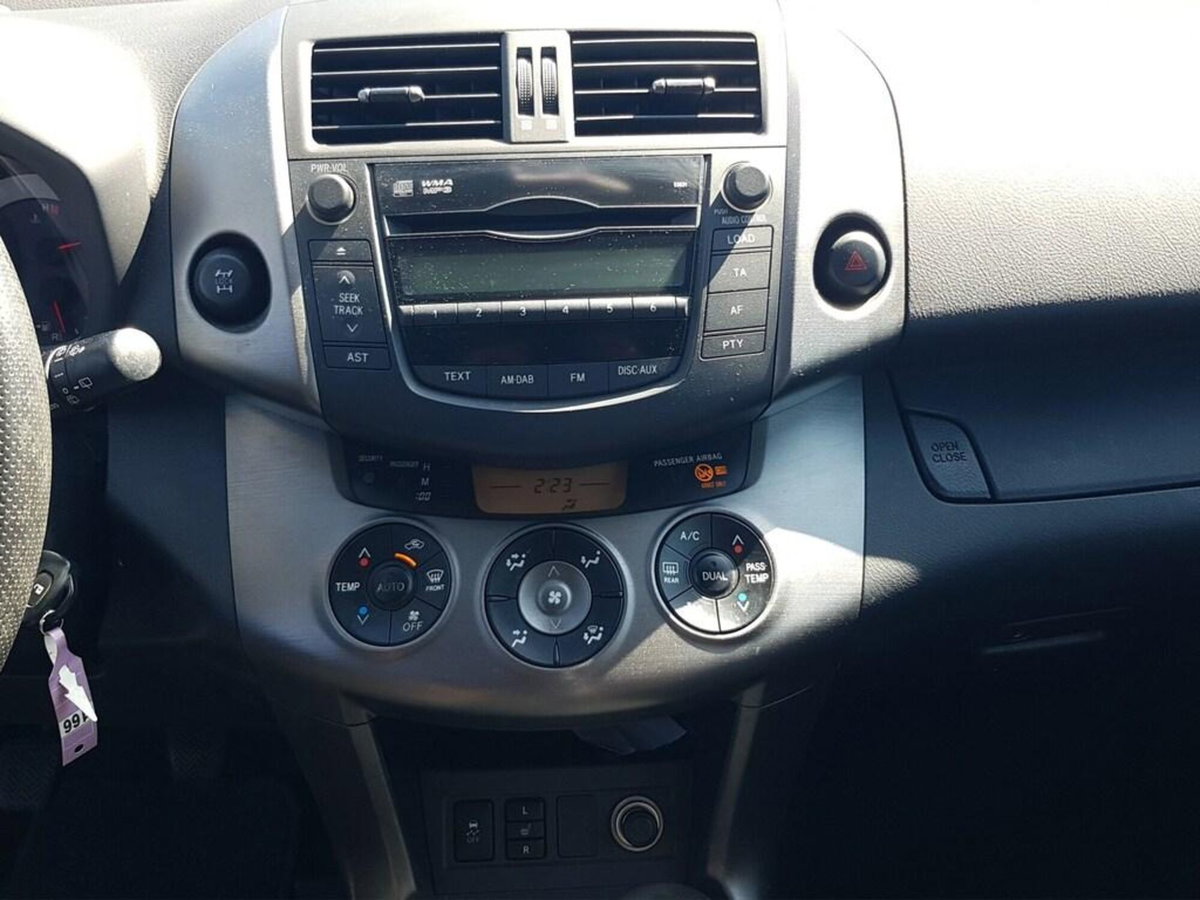 Toyota Rav4 2.2 D-4D 150 CV DPF Exclusive (12)