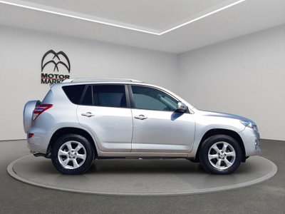 Toyota Rav4 2.2 D-4D 150 CV DPF Exclusive (4)