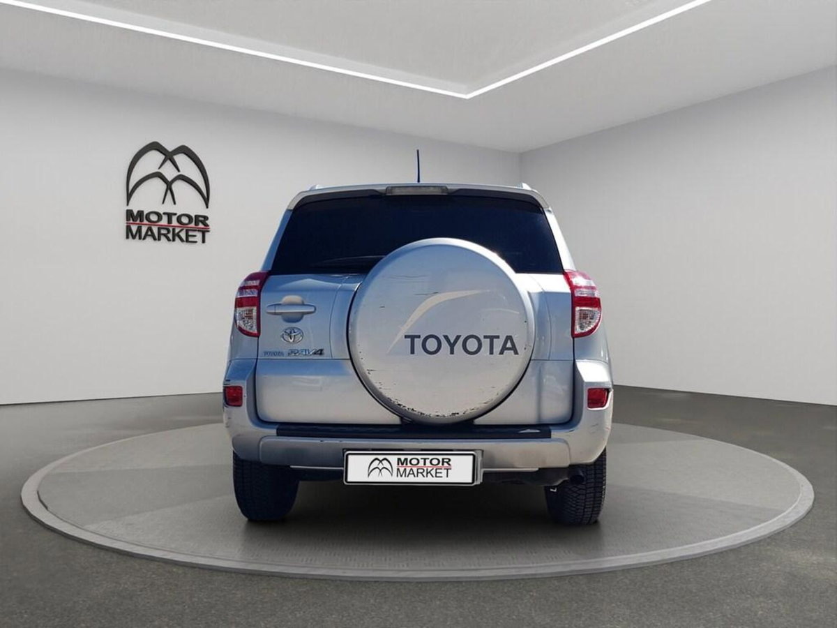 Toyota Rav4 2.2 D-4D 150 CV DPF Exclusive (6)