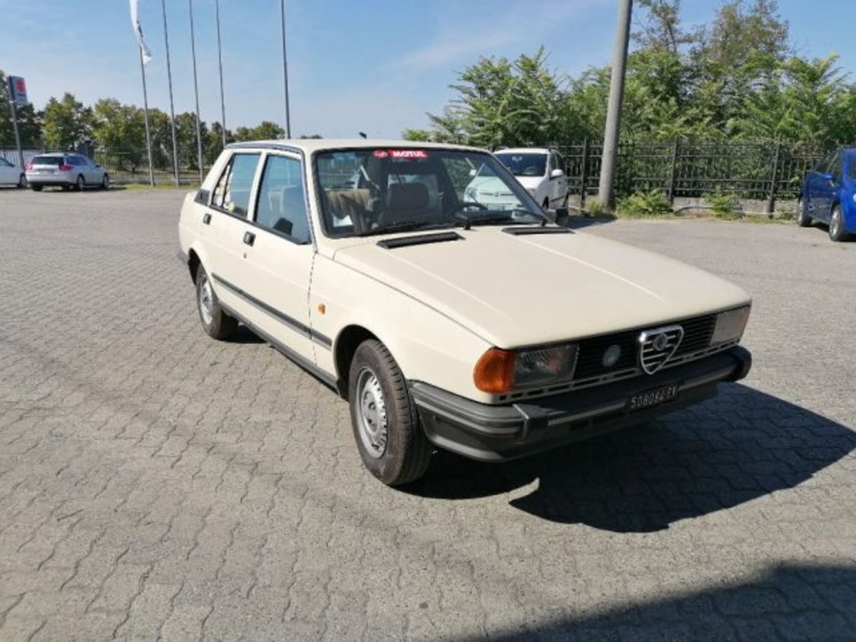 Alfa Romeo Giulietta 1.6 (11)