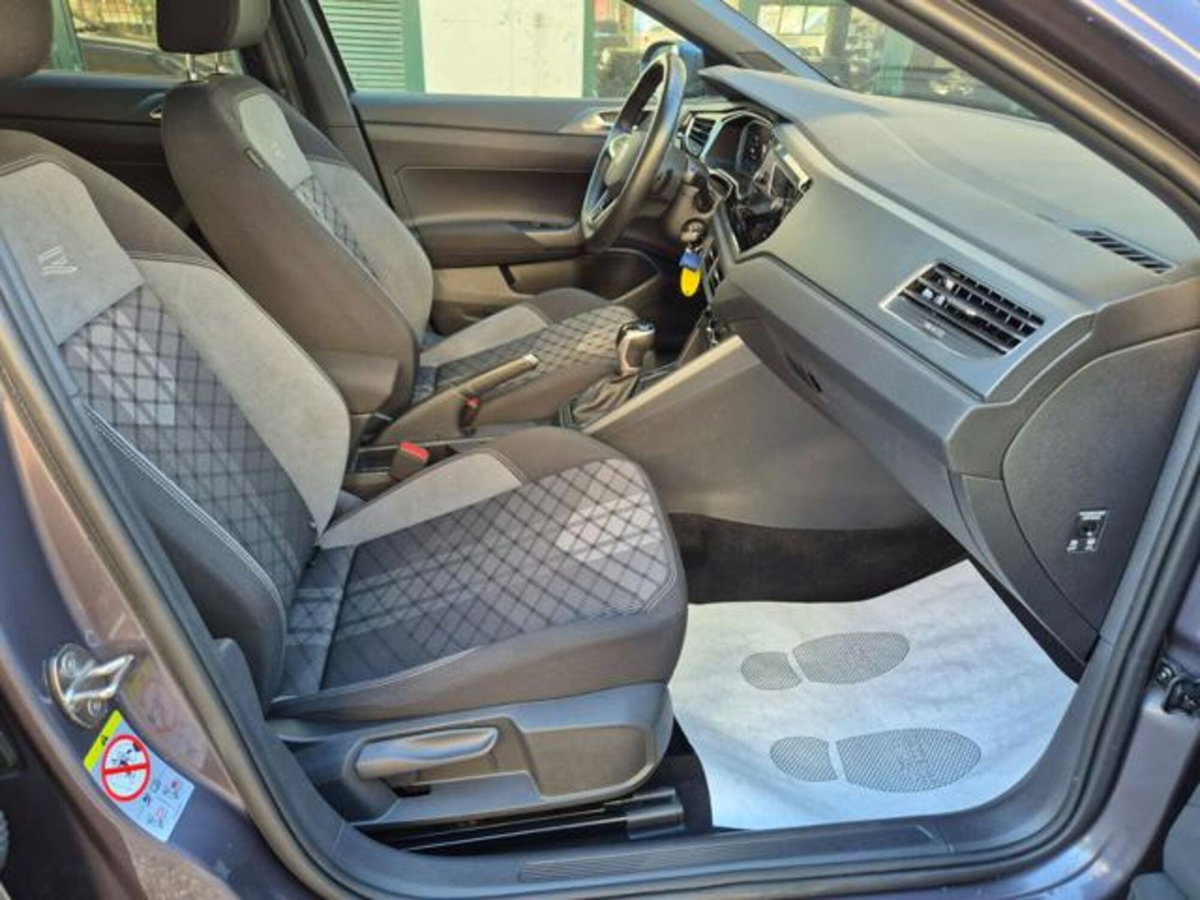 Volkswagen Taigo 1.0 tsi R-Line 115cv dsg (12)