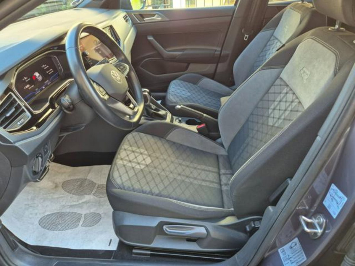 Volkswagen Taigo 1.0 tsi R-Line 115cv dsg (9)