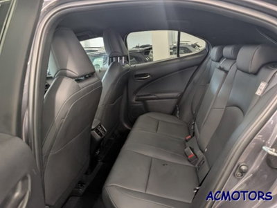 Lexus UX Hybrid 4WD Design (10)