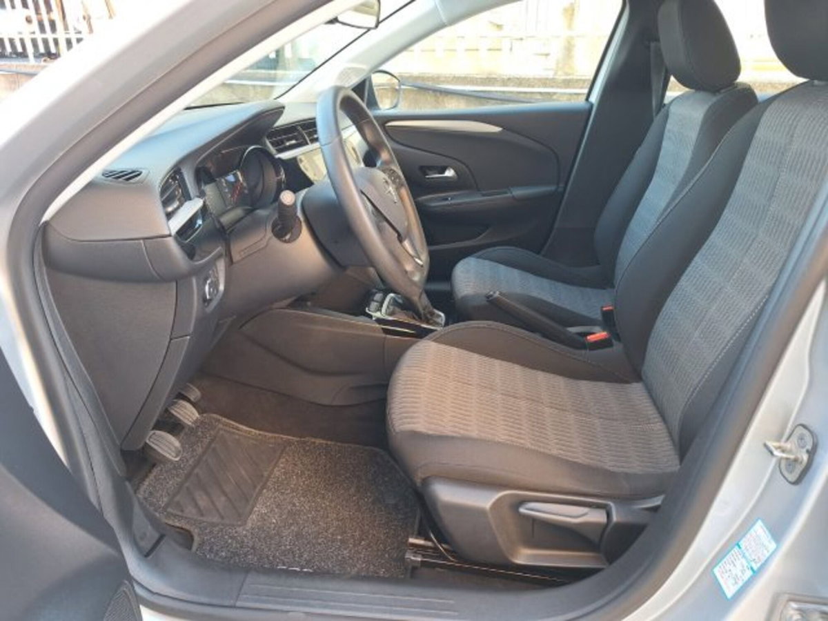 Opel Corsa 1.2 Edition (10)