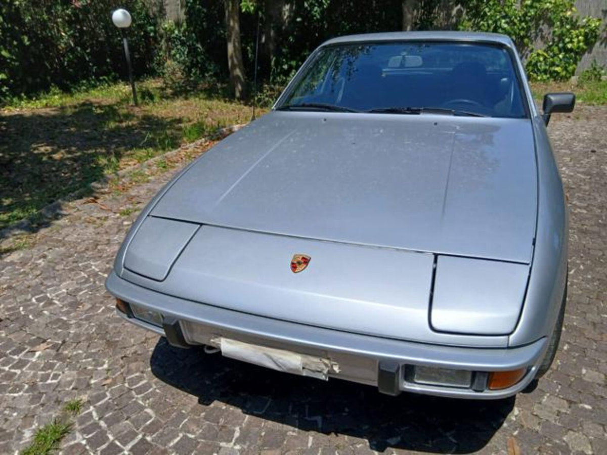 Porsche 924 Coupé 2.0 (2)
