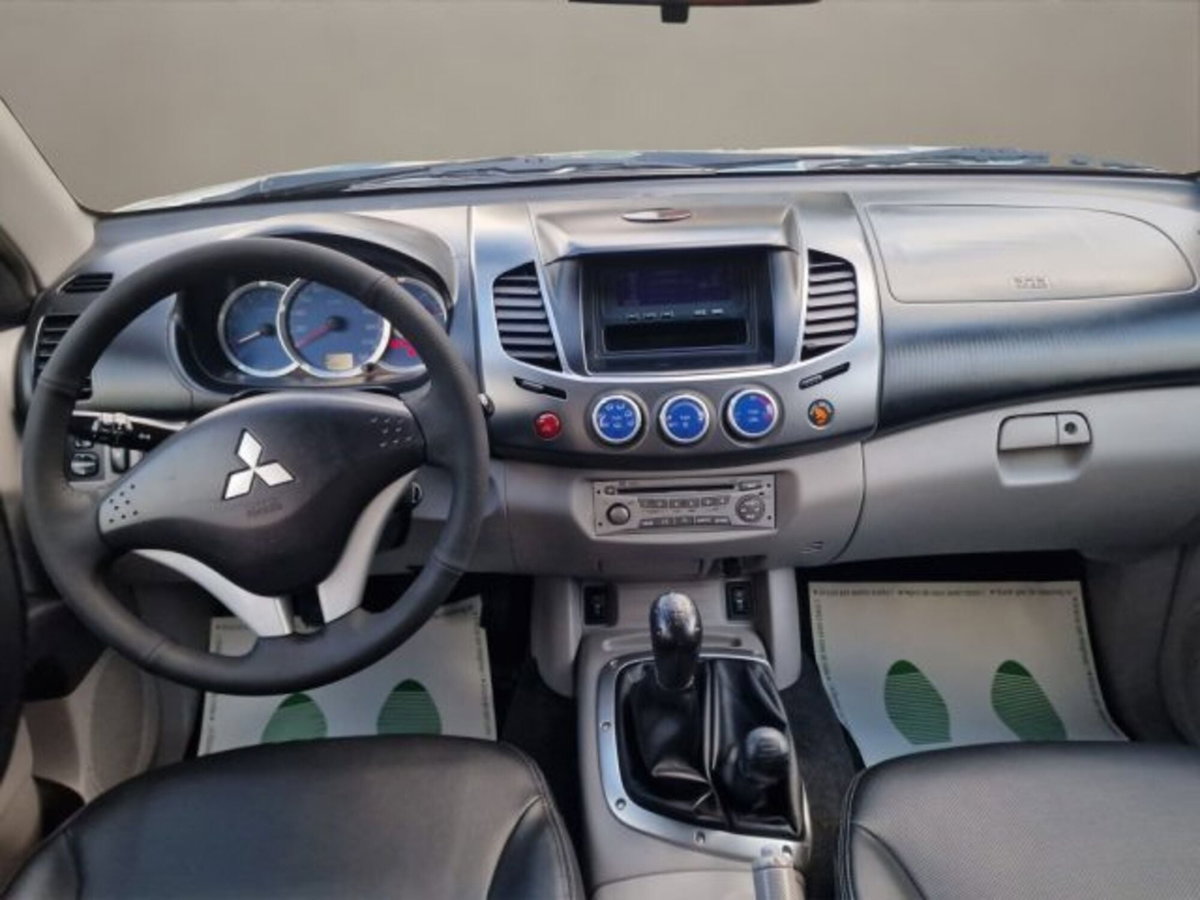 Mitsubishi L200 2.5 DI-D/136CV Double Cab Intense (14)