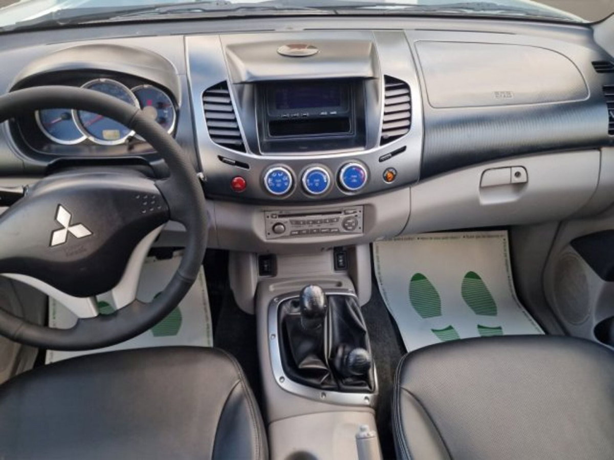 Mitsubishi L200 2.5 DI-D/136CV Double Cab Intense (16)