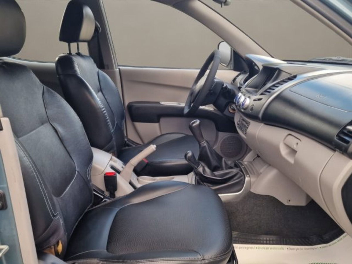 Mitsubishi L200 2.5 DI-D/136CV Double Cab Intense (18)