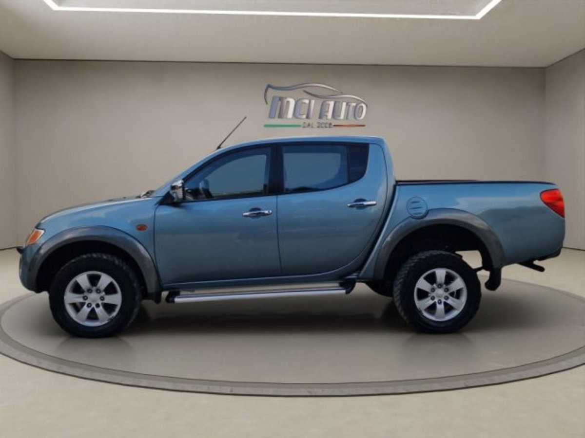 Mitsubishi L200 2.5 DI-D/136CV Double Cab Intense (2)
