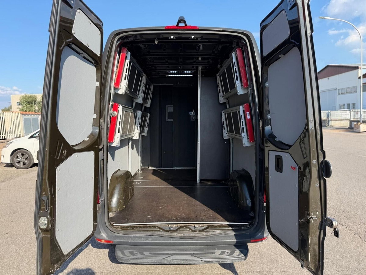 Mercedes-Benz Sprinter F39/35 311 CDI FWD TA Furgone (13)