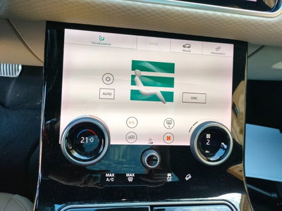 Land Rover Range Rover Velar 2.0D I4 240 CV R-Dynamic SE (11)
